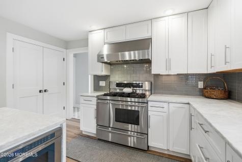 8 Jackson Court Monmouth Beach NJ 07750
