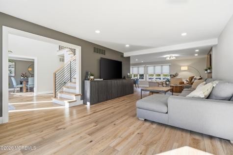 8 Jackson Court Monmouth Beach NJ 07750