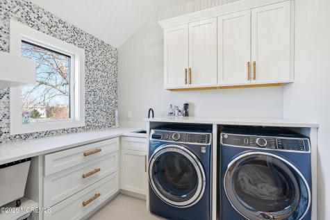 8 Jackson Court Monmouth Beach NJ 07750
