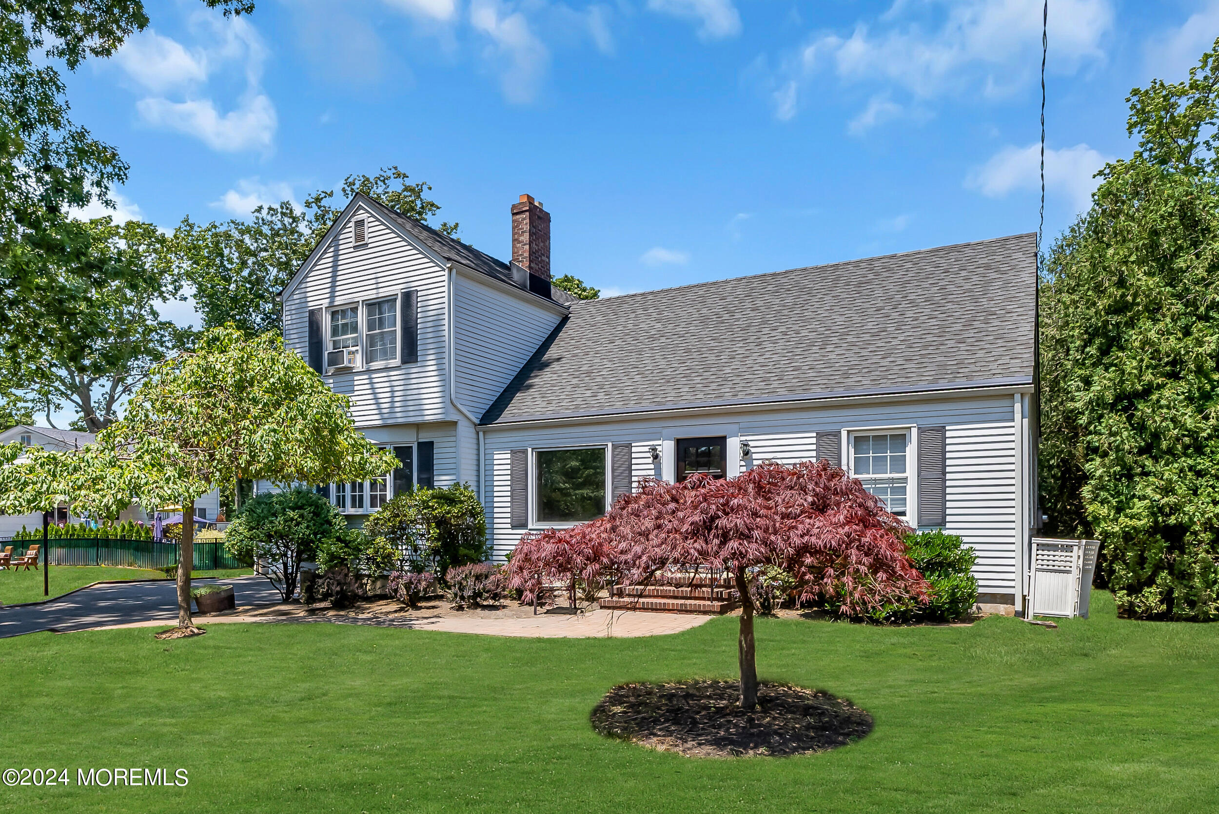 295 Jerome Avenue Oakhurst NJ 07755