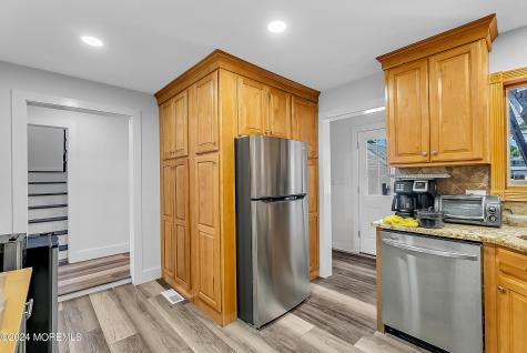 295 Jerome Avenue Oakhurst NJ 07755