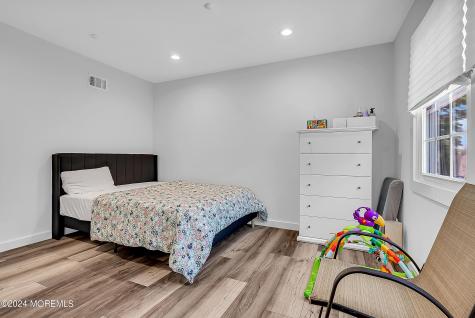 295 Jerome Avenue Oakhurst NJ 07755