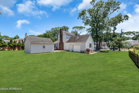 295 Jerome Avenue Oakhurst NJ 07755