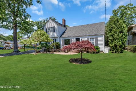 295 Jerome Avenue Oakhurst NJ 07755