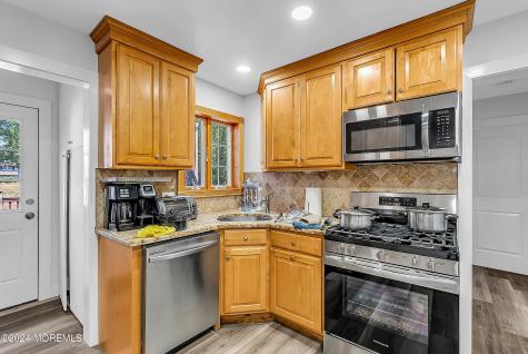 295 Jerome Avenue Oakhurst NJ 07755