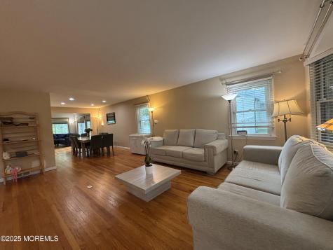 187 Elmwood Road Oakhurst NJ 07755