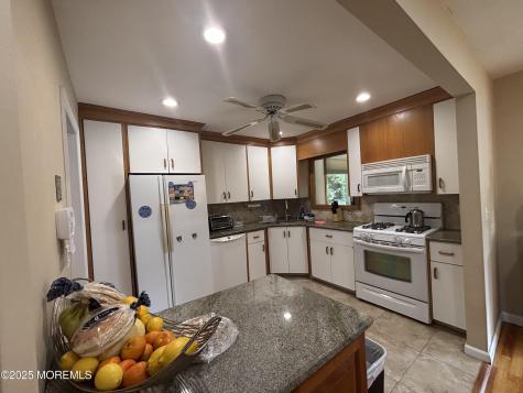 187 Elmwood Road Oakhurst NJ 07755