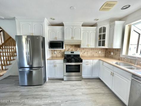 12 Branch Road Oakhurst NJ 07755