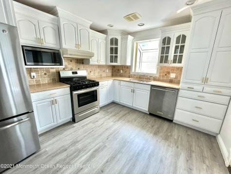 12 Branch Road Oakhurst NJ 07755