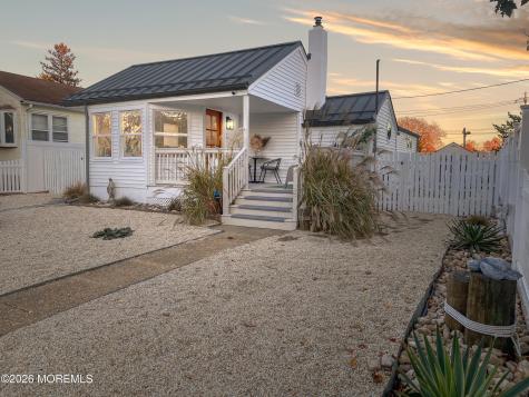 A110 Curtis Place Manasquan NJ 08736