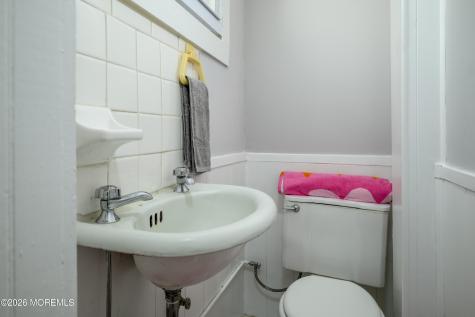 22 Brevent Avenue Leonardo NJ 07737