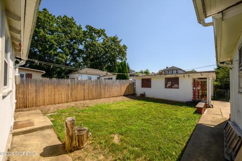 22 Brevent Avenue Leonardo NJ 07737
