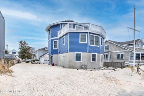 424 E Longport Avenue Ocean Gate NJ 08740