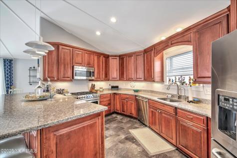 424 E Longport Avenue Ocean Gate NJ 08740