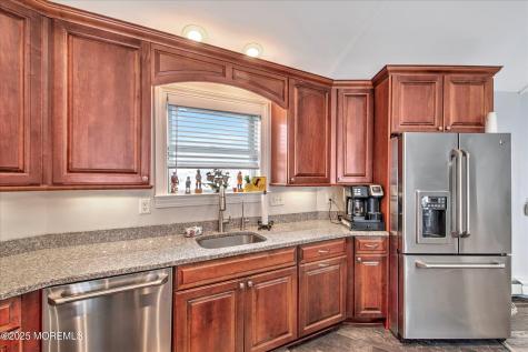 424 E Longport Avenue Ocean Gate NJ 08740