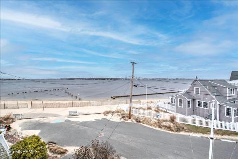 424 E Longport Avenue Ocean Gate NJ 08740