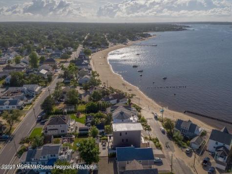 424 E Longport Avenue Ocean Gate NJ 08740