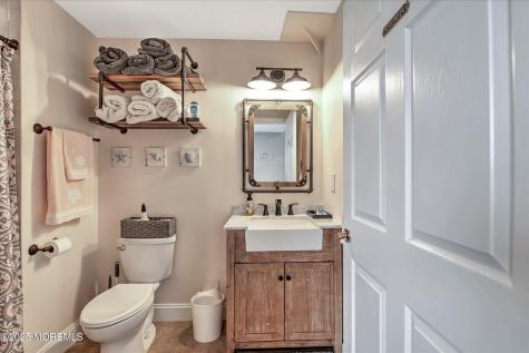 424 E Longport Avenue Ocean Gate NJ 08740