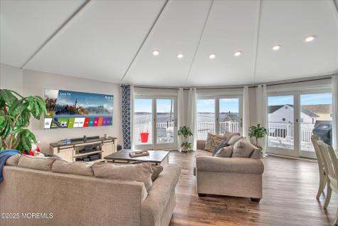 424 E Longport Avenue Ocean Gate NJ 08740