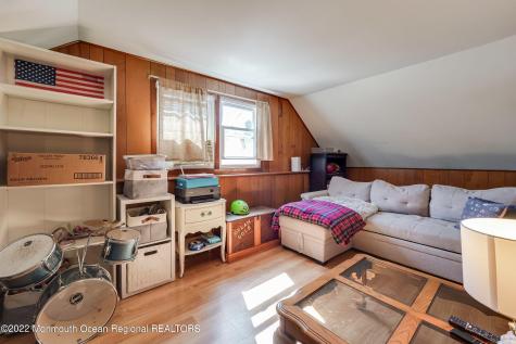 23 Briarcliff Place Middletown NJ 07748