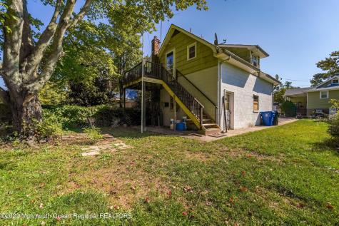 23 Briarcliff Place Middletown NJ 07748