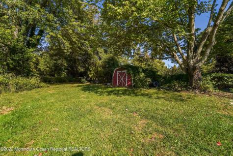 23 Briarcliff Place Middletown NJ 07748