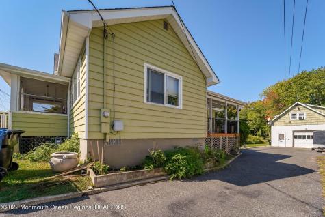 23 Briarcliff Place Middletown NJ 07748