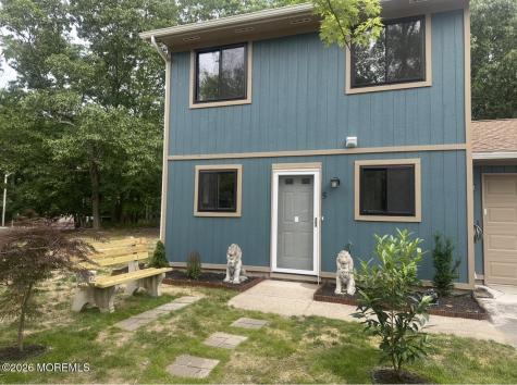 5 Canary Circle Howell NJ 07731