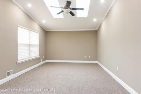 34 Chimney Court Laurence Harbor NJ 08879