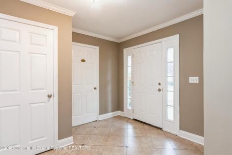 34 Chimney Court Laurence Harbor NJ 08879