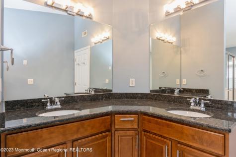 34 Chimney Court Laurence Harbor NJ 08879