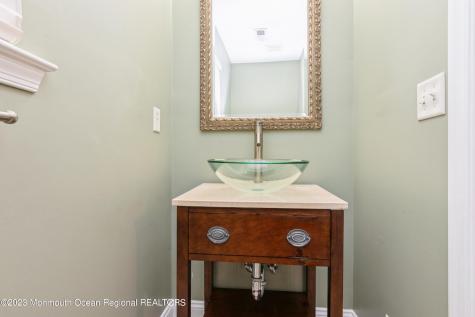 34 Chimney Court Laurence Harbor NJ 08879