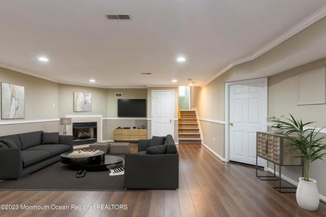 34 Chimney Court Laurence Harbor NJ 08879