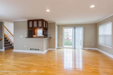 34 Chimney Court Laurence Harbor NJ 08879