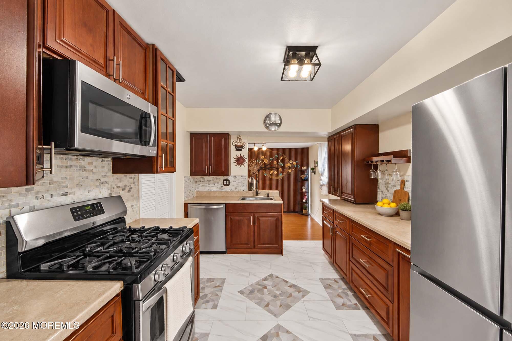 535 Holly Village Lane Toms River NJ 08753