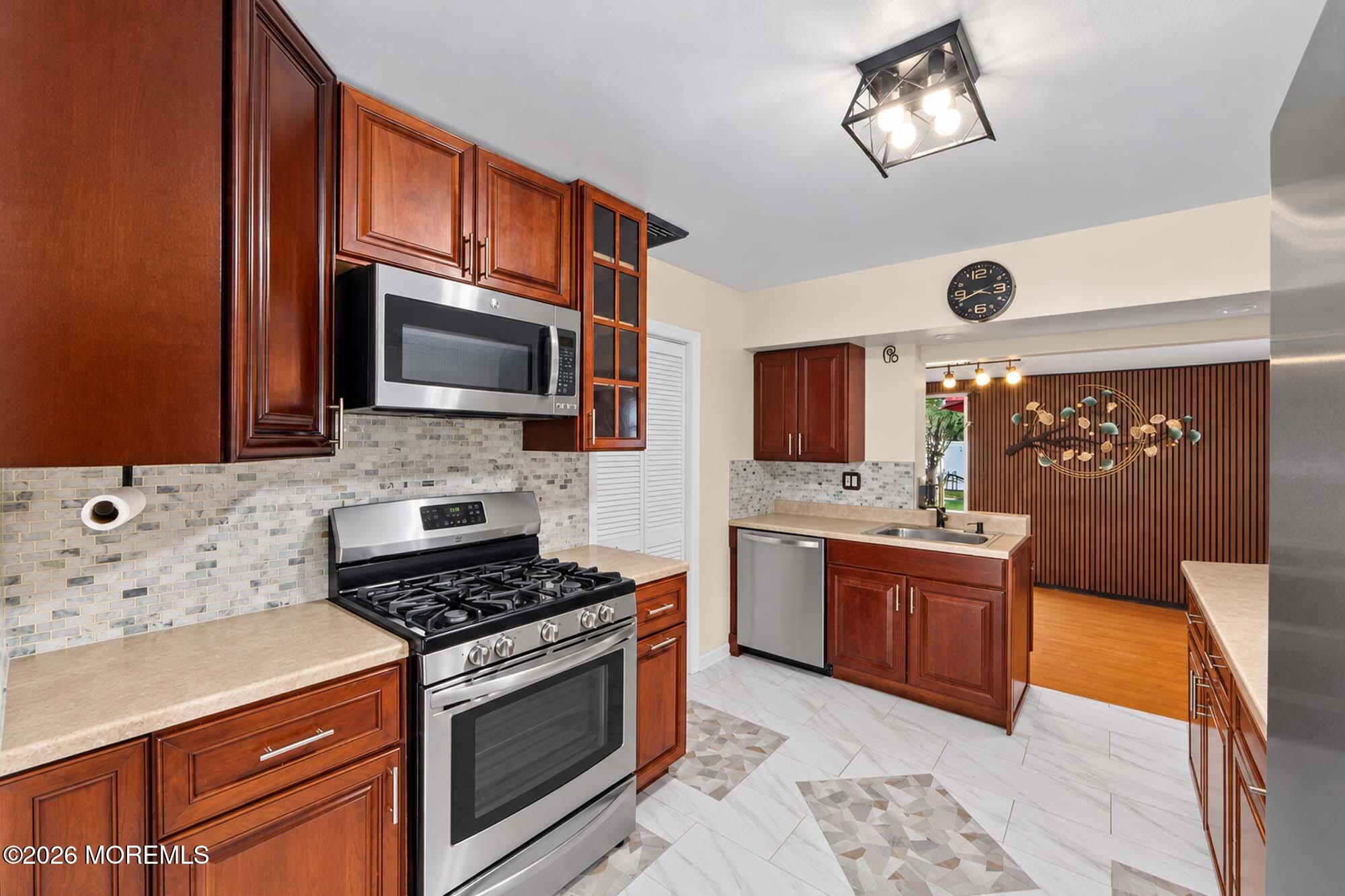 535 Holly Village Lane Toms River NJ 08753