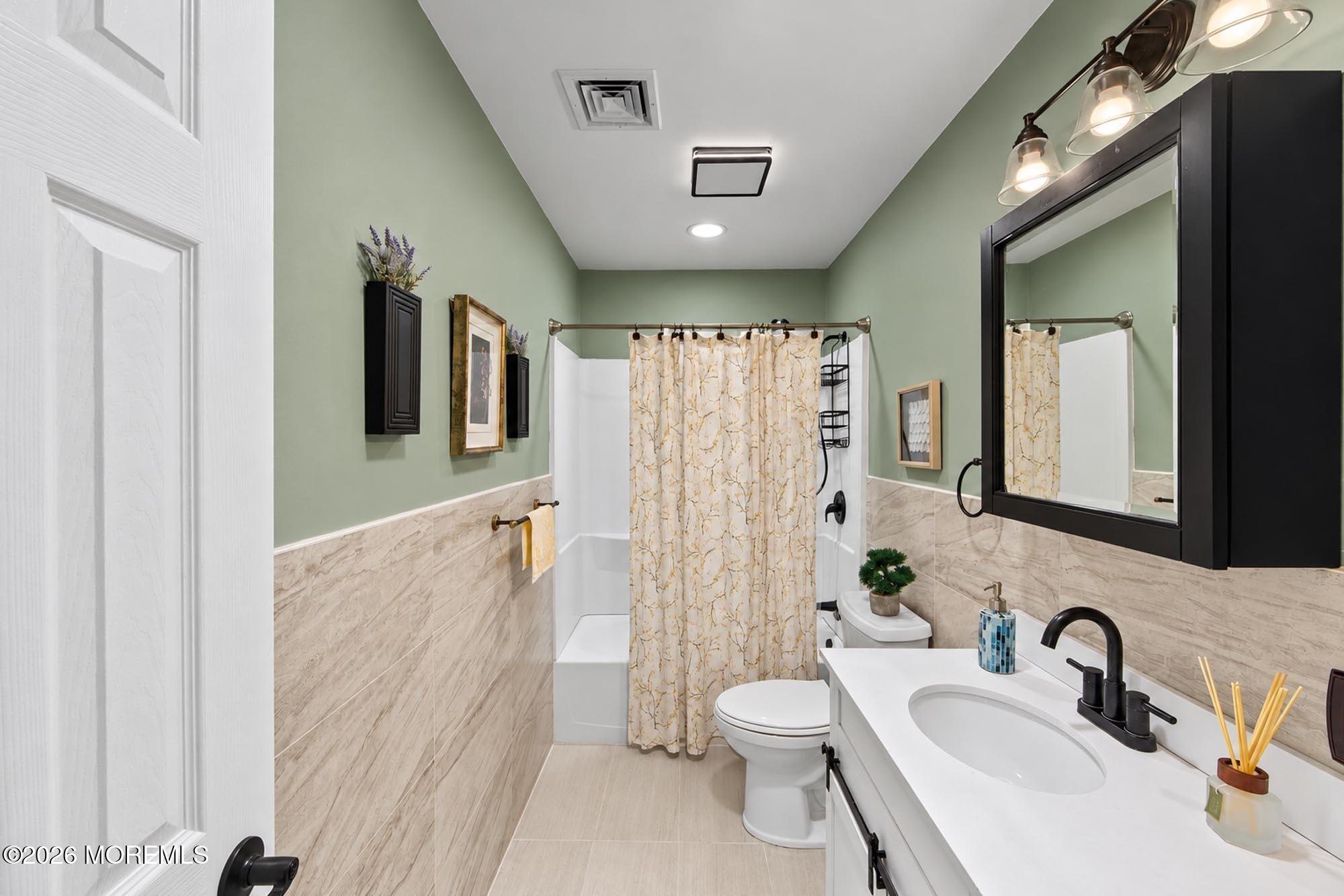 535 Holly Village Lane Toms River NJ 08753
