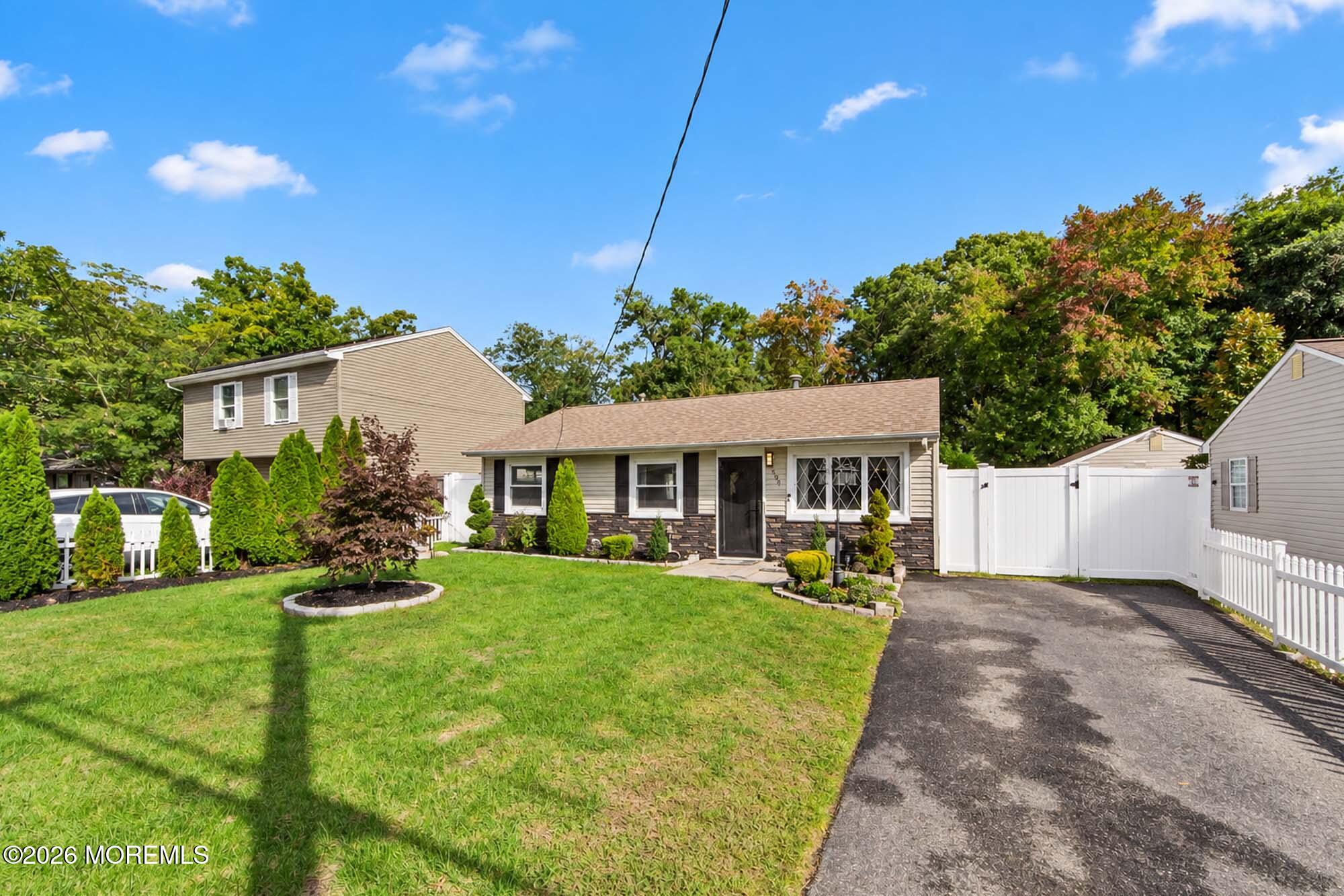 535 Holly Village Lane Toms River NJ 08753
