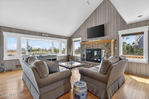 1521 Ocean Avenue Mantoloking NJ 08738