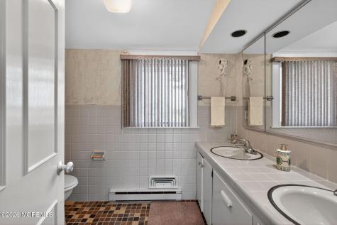 1521 Ocean Avenue Mantoloking NJ 08738