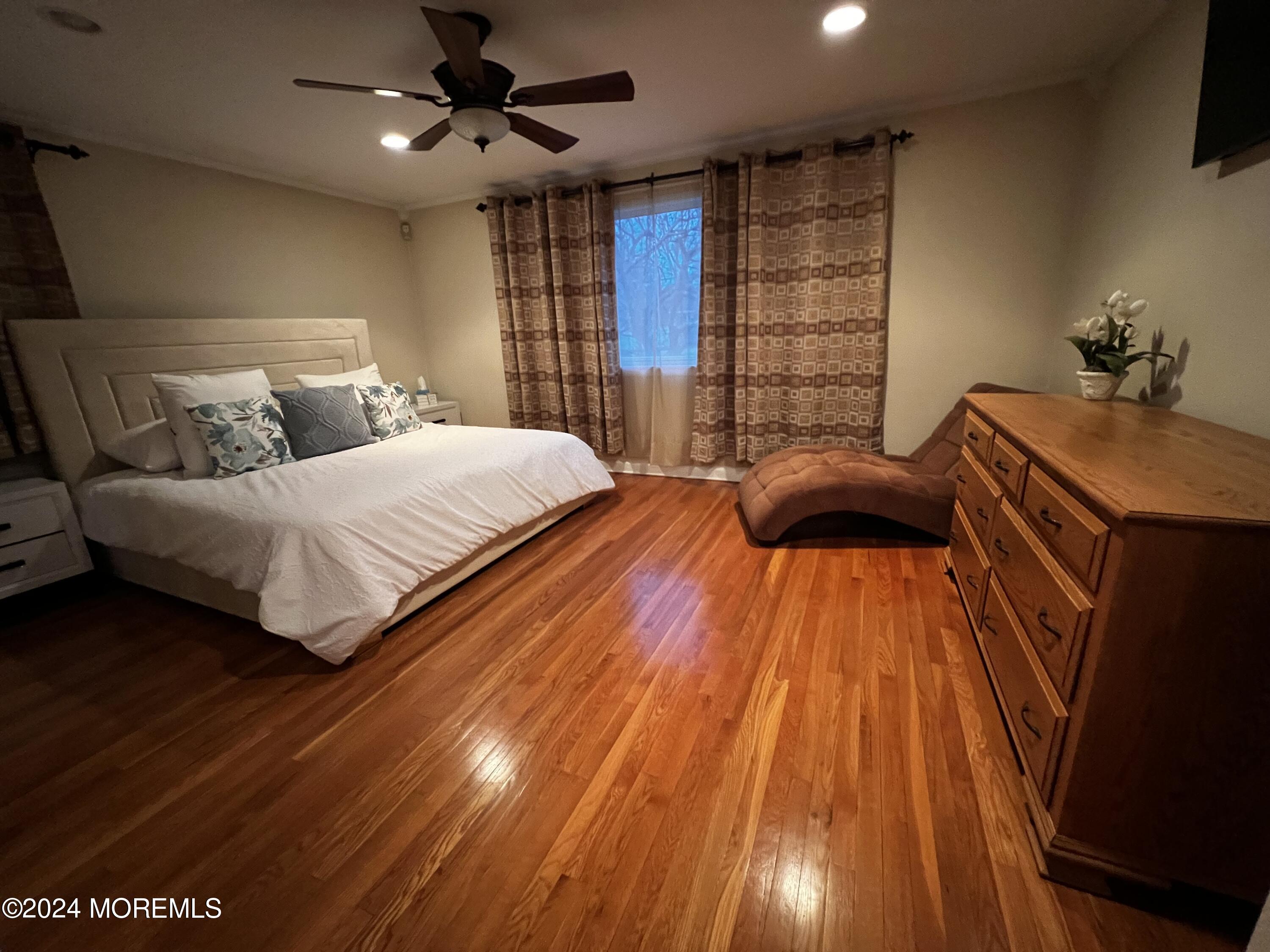 499 W Park Avenue Oakhurst NJ 07755