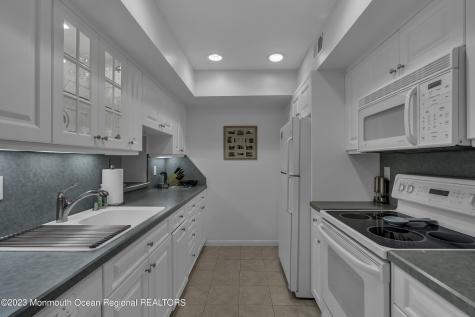 15 Linden Drive Spring Lake Heights NJ 07762