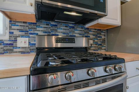 35 Auburn Street Whiting NJ 08759