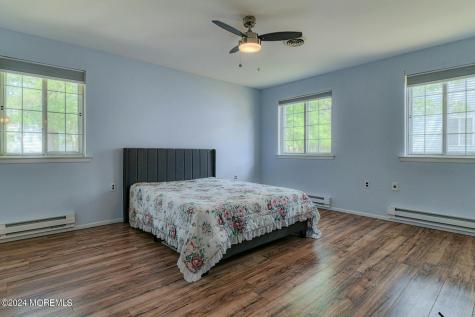 35 Auburn Street Whiting NJ 08759