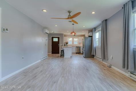 35 Auburn Street Whiting NJ 08759