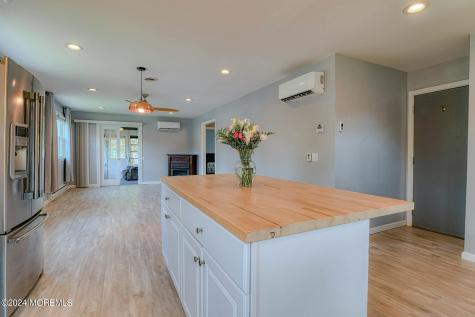 35 Auburn Street Whiting NJ 08759