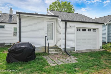 57 Villa Place Eatontown NJ 07724