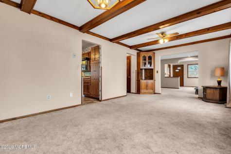 501 Cable Avenue Beachwood NJ 08722