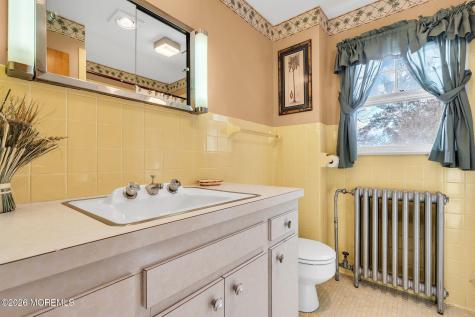 501 Cable Avenue Beachwood NJ 08722