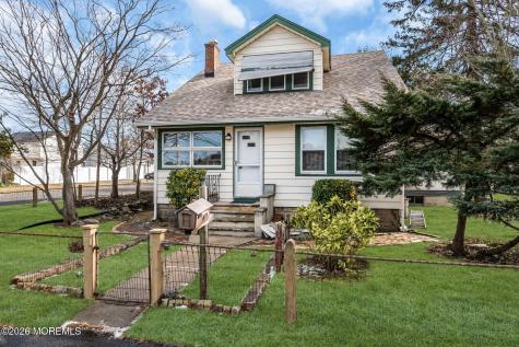 501 Cable Avenue Beachwood NJ 08722